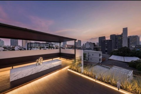 Condominio de 4 dormitorios en Watthana, Bangkok, Tailandia № 133950 - foto 13