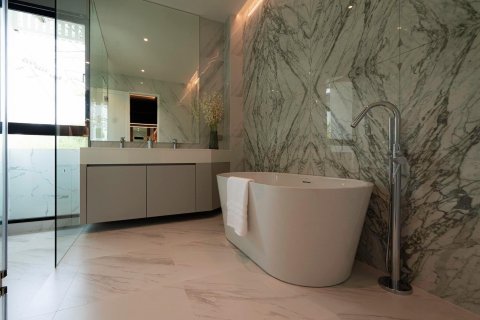 Condominio de 4 dormitorios en Watthana, Bangkok, Tailandia № 133950 - foto 18