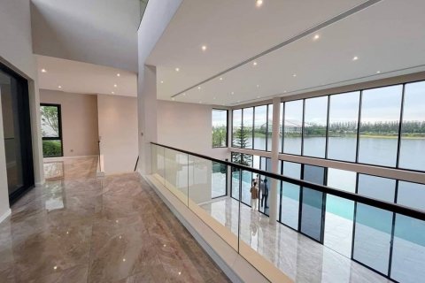 Chalet de 7 dormitorios en Bang Phli Yai, Tailandia № 133953 - foto 3