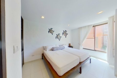 Condominio de 3 dormitorios en Hua Hin, Tailandia № 161785 - foto 12