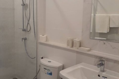 Condominio de 3 dormitorios en Bangkok, Tailandia № 66757 - foto 11