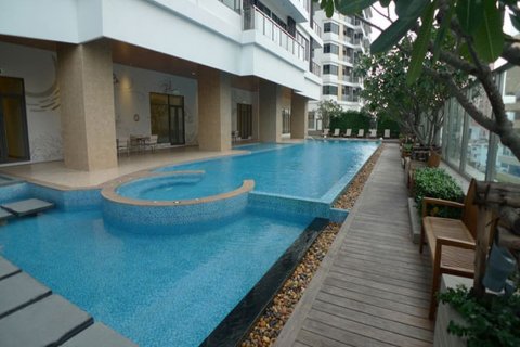 Condo in Bangkok, Thailand, 2 bedrooms № 66754 - photo 13
