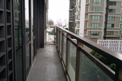 Condo in Bangkok, Thailand, 2 bedrooms № 66754 - photo 10