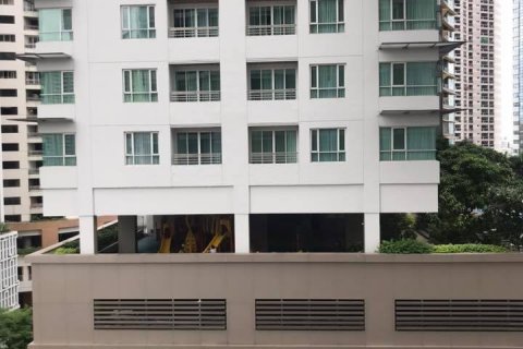 Condo in Bangkok, Thailand, 2 bedrooms № 66754 - photo 11