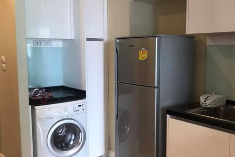 Condo in Bangkok, Thailand, 2 bedrooms № 66754 - photo 4