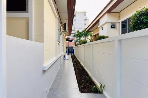 Casa de 2 dormitorios en Hua Hin, Tailandia № 157295 - foto 15