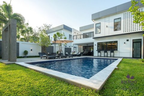 House in Hang Dong, Thailand 4 bedrooms № 200438