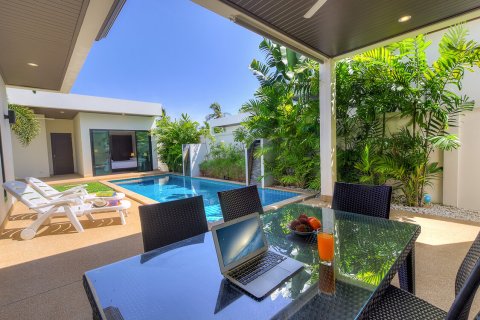 Chalet de 3 dormitorios en Pattaya, Tailandia № 163828 - foto 6
