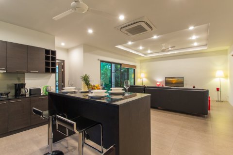 Chalet de 3 dormitorios en Pattaya, Tailandia № 163828 - foto 11