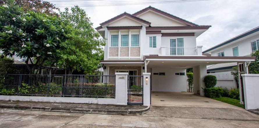 Maison à Chiang Mai, Thaïlande 4 chambres № 220495