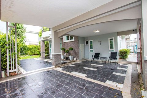 Casa de 4 dormitorios en Chiang Mai, Tailandia № 220497 - foto 12