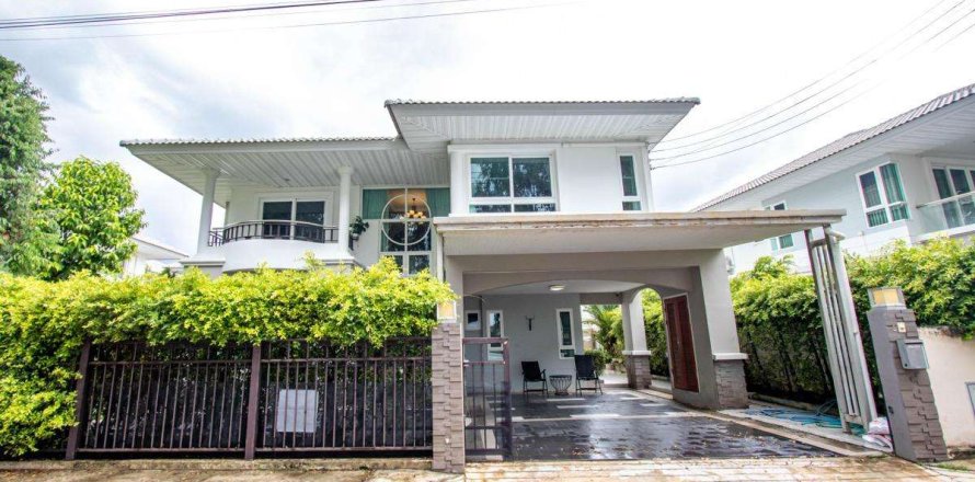 Casa de 4 dormitorios en Chiang Mai, Tailandia № 220497