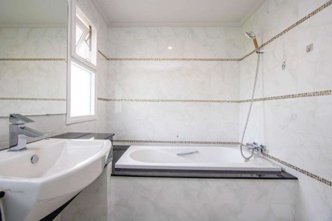 Casa de 4 dormitorios en Chiang Mai, Tailandia № 220497 - foto 19