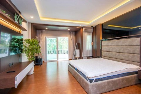 Casa de 4 dormitorios en Chiang Mai, Tailandia № 220497 - foto 20