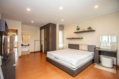 Casa de 4 dormitorios en Chiang Mai, Tailandia № 220497 - foto 25