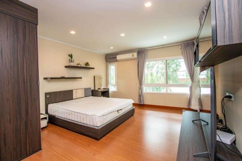 Casa de 4 dormitorios en Chiang Mai, Tailandia № 220497 - foto 23