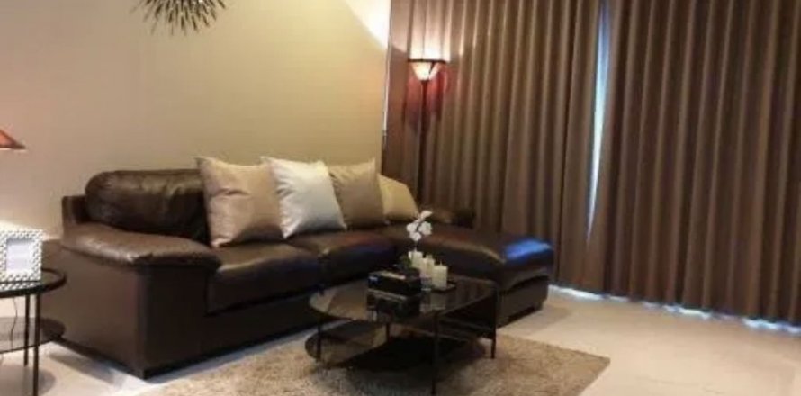 Studio dans le Condo à Pathum Wan, Bangkok, Thaïlande  № 145028