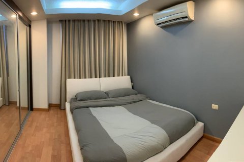 Condominio de 3 dormitorios en Khlong Toei, Bangkok, Tailandia № 136897 - foto 4