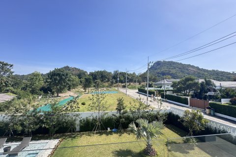 Casa de 4 dormitorios en Hua Hin, Tailandia № 155912 - foto 3