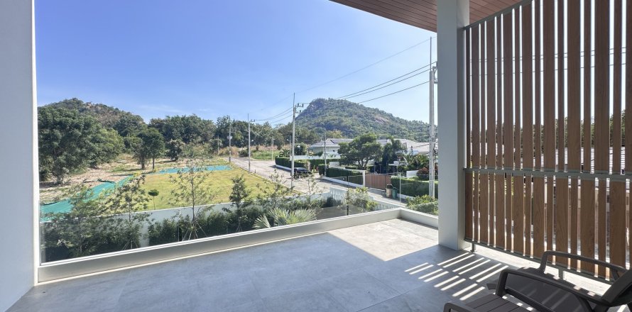 Casa de 4 dormitorios en Hua Hin, Tailandia № 155912