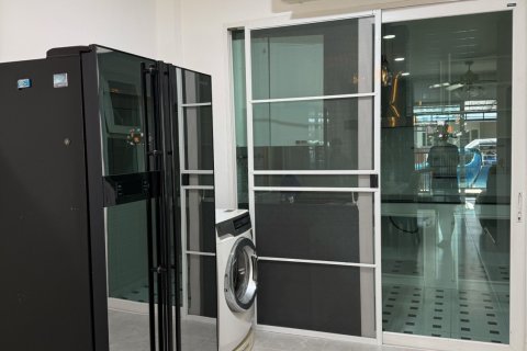 Townhouse in Thung Khru, Bangkok, Thailand 3 bedrooms № 161633 - photo 4