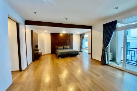 Ático de 3 dormitorios en Watthana, Bangkok, Tailandia № 158416 - foto 10