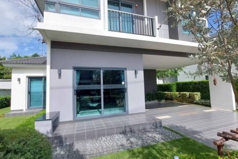 House in Phuket, Thailand 4 bedrooms № 119177