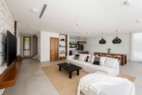 Dúplex de 4 dormitorios en Surat Thani, Tailandia № 119182 - foto 10