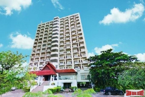 Apartamento de 2 dormitorios en Chiang Mai, Tailandia № 193779 - foto 4