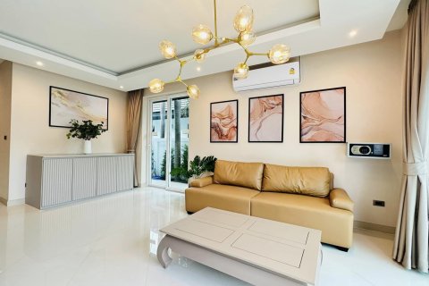 Casa de 2 dormitorios en Pattaya, Tailandia № 67498 - foto 4