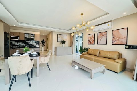 Casa de 2 dormitorios en Pattaya, Tailandia № 67498 - foto 7