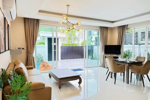 Casa de 2 dormitorios en Pattaya, Tailandia № 67498 - foto 13