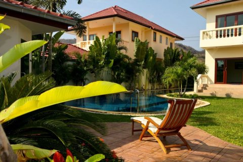 Casa de 4 dormitorios en Hua Hin, Tailandia № 116320 - foto 2