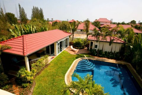 Casa de 4 dormitorios en Hua Hin, Tailandia № 116320 - foto 3