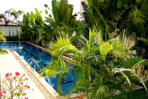 Casa de 4 dormitorios en Hua Hin, Tailandia № 116320 - foto 9