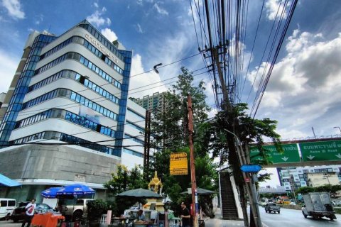 Commercial property in Bangkok, Thailand 2095 sq.m. № 116317