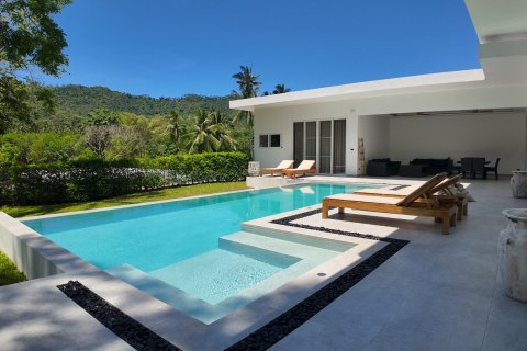 House in Ko Samui, Thailand 4 bedrooms № 117157