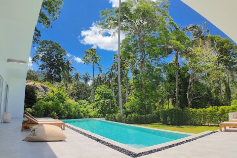 Casa de 4 dormitorios en Ko Samui, Tailandia № 117157 - foto 25