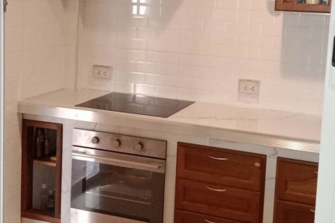 Casa de 3 dormitorios en Samut Prakan, Tailandia № 141586 - foto 4