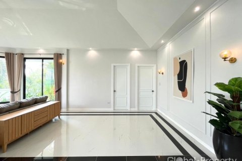 House in Pattaya, Thailand 4 bedrooms № 171473 - photo 21