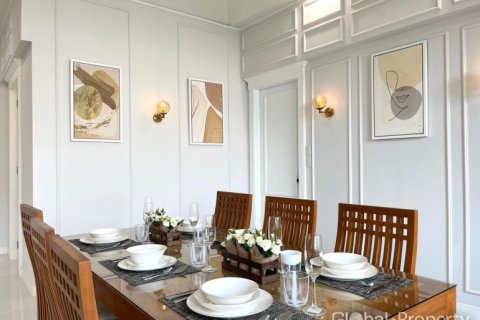 House in Pattaya, Thailand 4 bedrooms № 171473 - photo 26