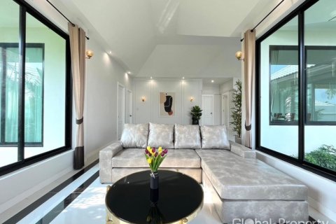 House in Pattaya, Thailand 4 bedrooms № 171473 - photo 18