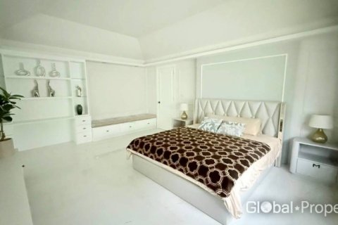 House in Pattaya, Thailand 4 bedrooms № 171473 - photo 16
