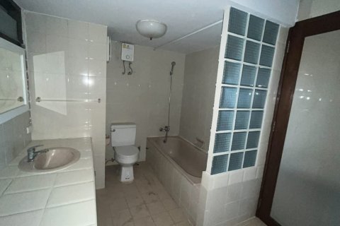 Condo in Watthana, Bangkok, Thailand, 2 bedrooms № 200938 - photo 11