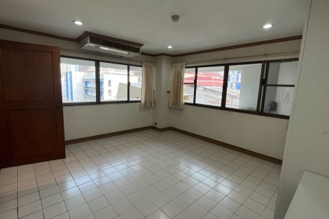 Condo à Watthana, Bangkok, Thaïlande, 2 chambres  № 200935 - photo 10