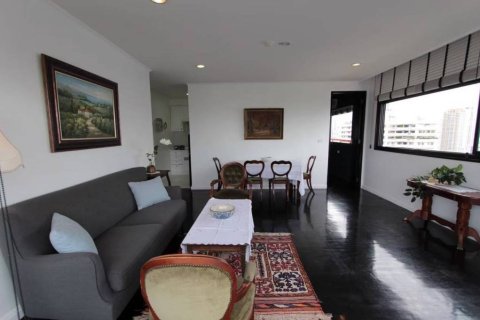 Condo in Bangkok, Thailand, 2 bedrooms  № 146698 - photo 2
