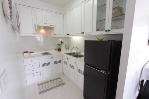Condo in Bangkok, Thailand, 2 bedrooms  № 146698 - photo 5