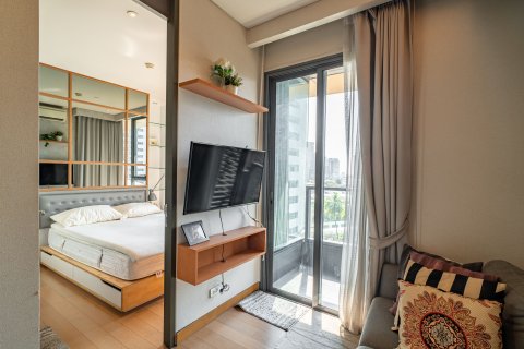 Studio in the Condo in Khlong Toei, Bangkok, Thailand № 161542 - photo 4
