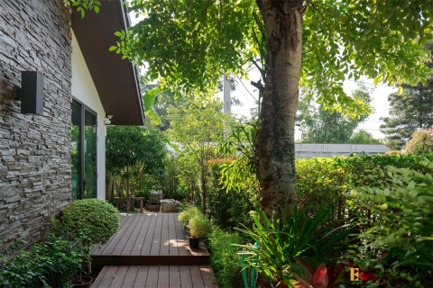 Casa de 4 dormitorios en Bangkok, Tailandia № 189297 - foto 7