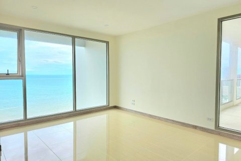 Condominio de 5 dormitorios en Pattaya, Tailandia № 75727 - foto 15